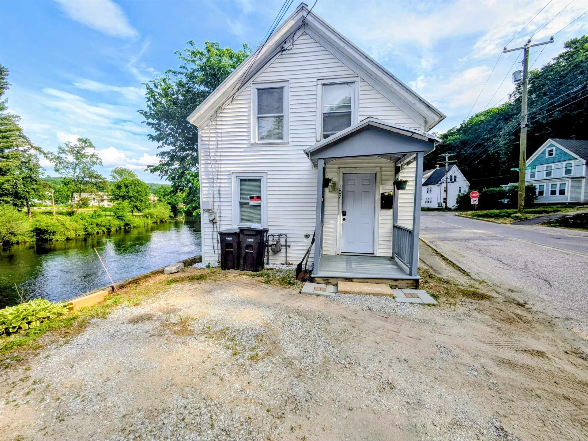107 West Bow Street Franklin NH 03235
