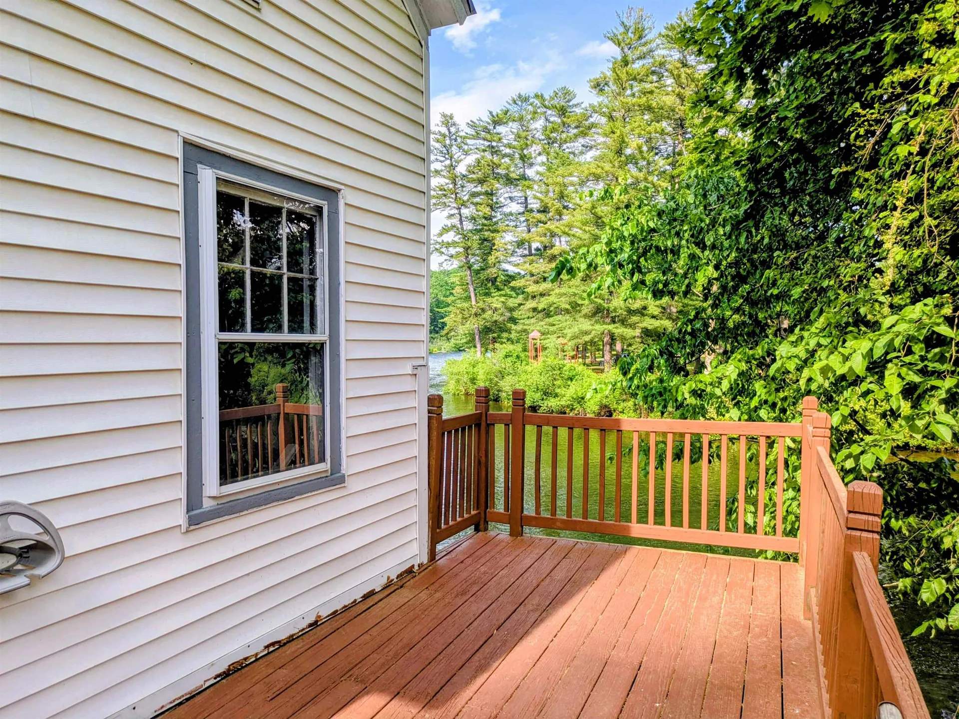 107 West Bow Street Franklin NH 03235