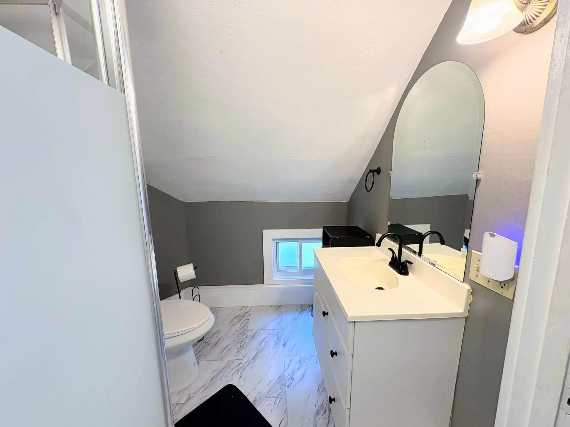 107 West Bow Street Franklin NH 03235