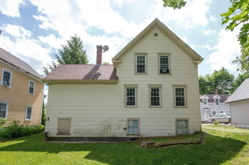 53 Butler Street Hillsborough NH 03244