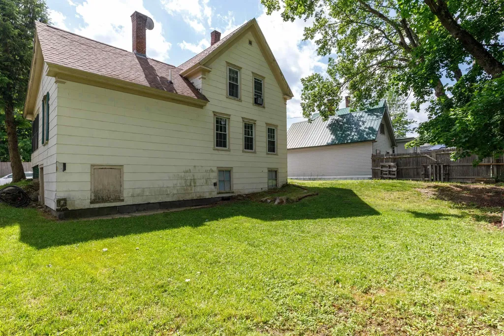 53 Butler Street Hillsborough NH 03244
