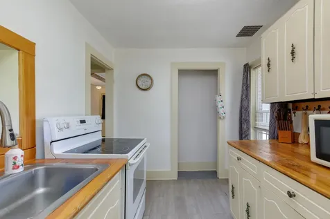 53 Butler Street Hillsborough NH 03244