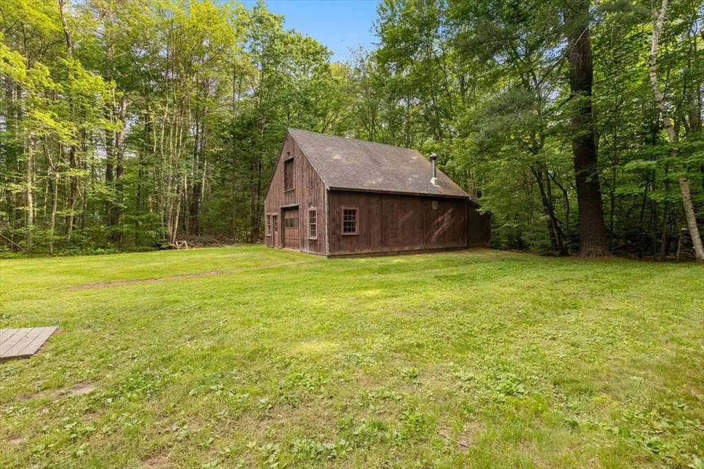 42 Old Town Farm Road Exeter NH 03833