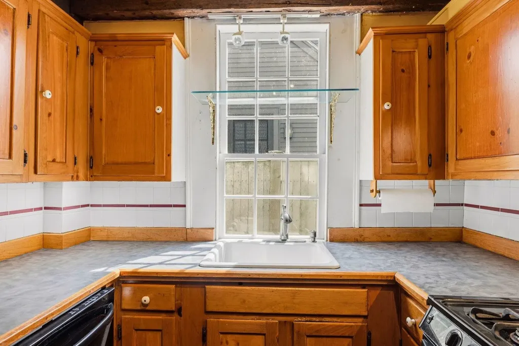 85 Gates Street Portsmouth NH 03801