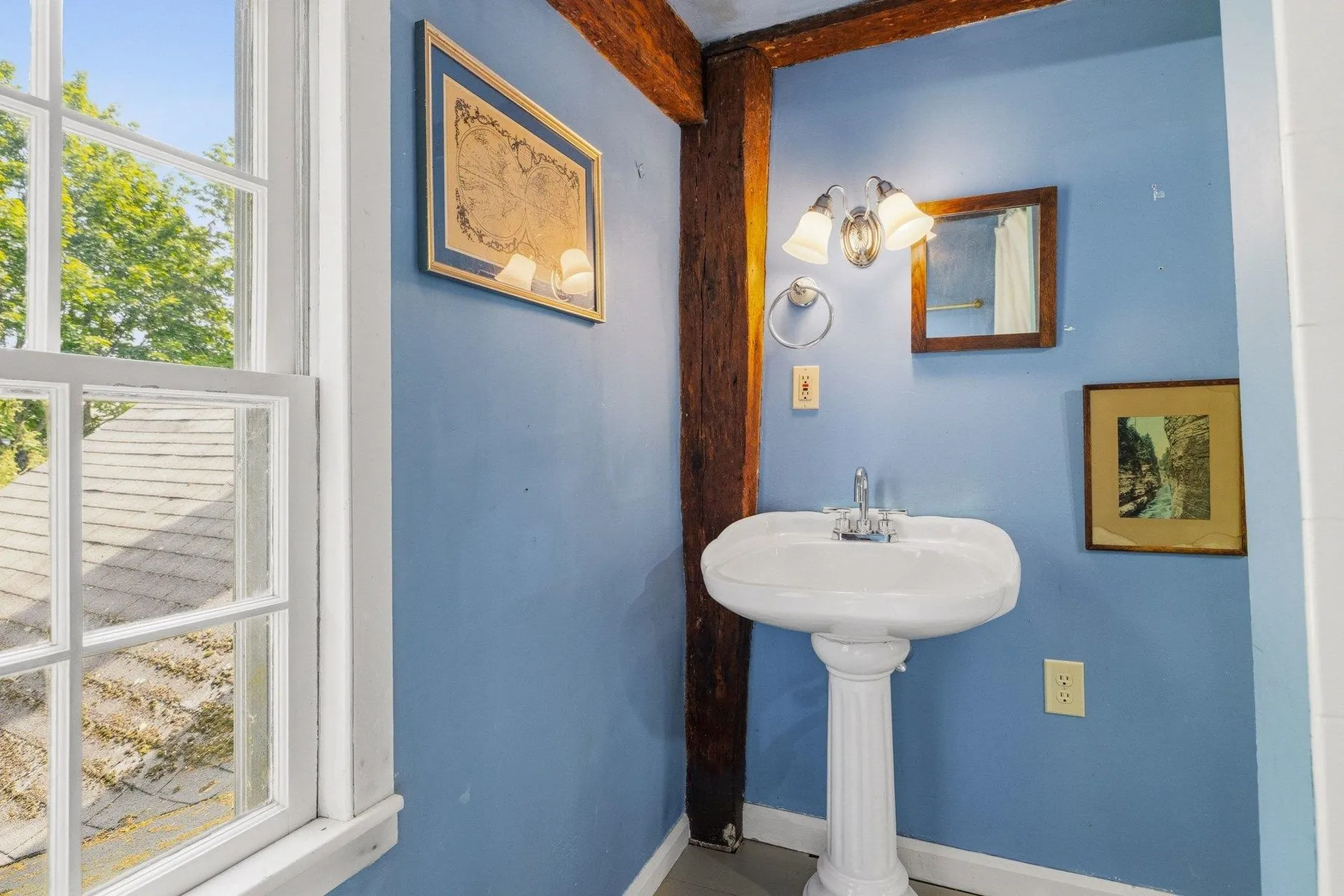 85 Gates Street Portsmouth NH 03801
