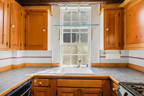 85 Gates Street Portsmouth NH 03801