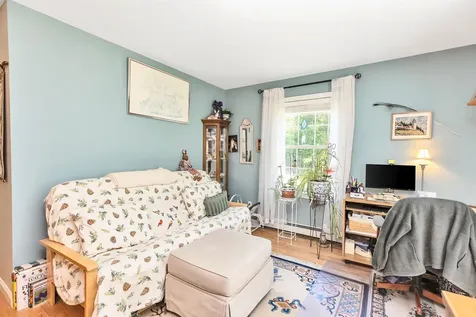 21 Burke Road Peterborough NH 03458