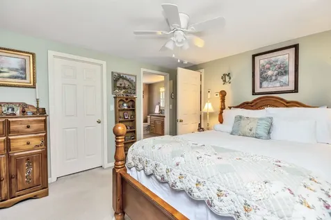 21 Burke Road Peterborough NH 03458
