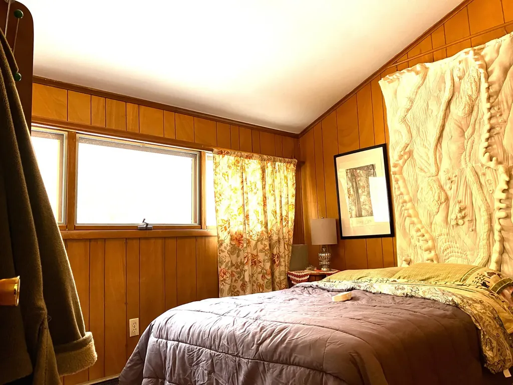40 Arctic Circle Wilmington VT 05363