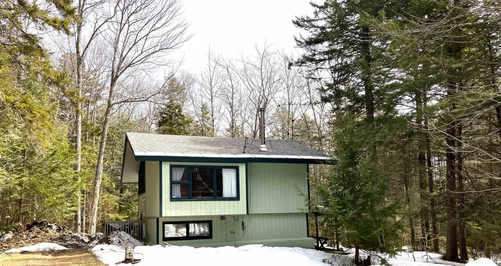 40 Arctic Circle Wilmington VT 05363