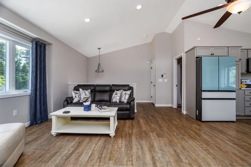 70 Derryfield Road Derry NH 03038