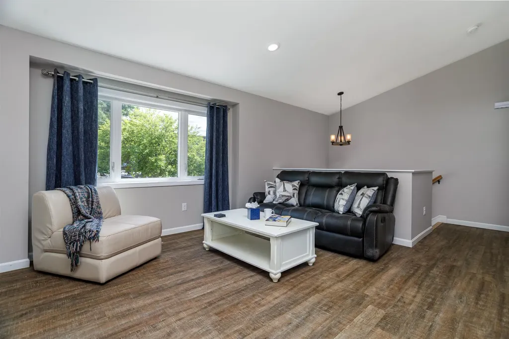 70 Derryfield Road Derry NH 03038