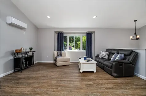 70 Derryfield Road Derry NH 03038