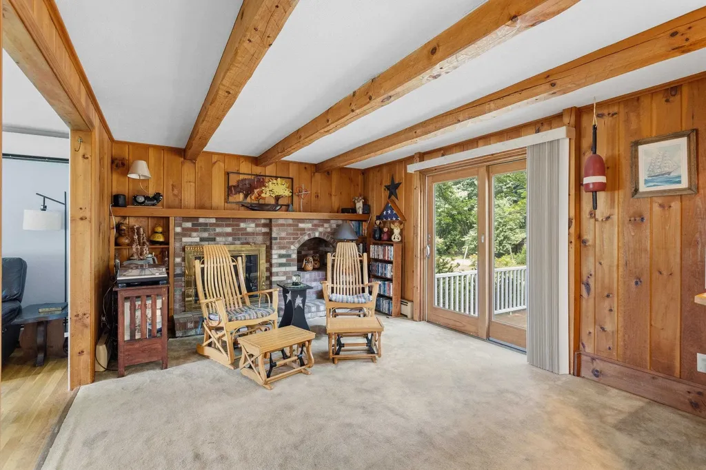 13 William Circle Stratham NH 03885