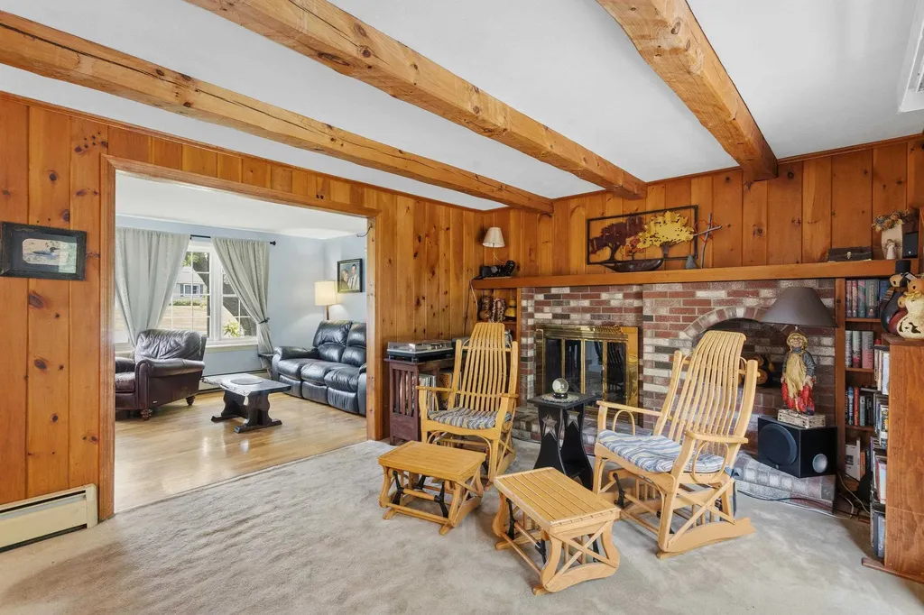 13 William Circle Stratham NH 03885