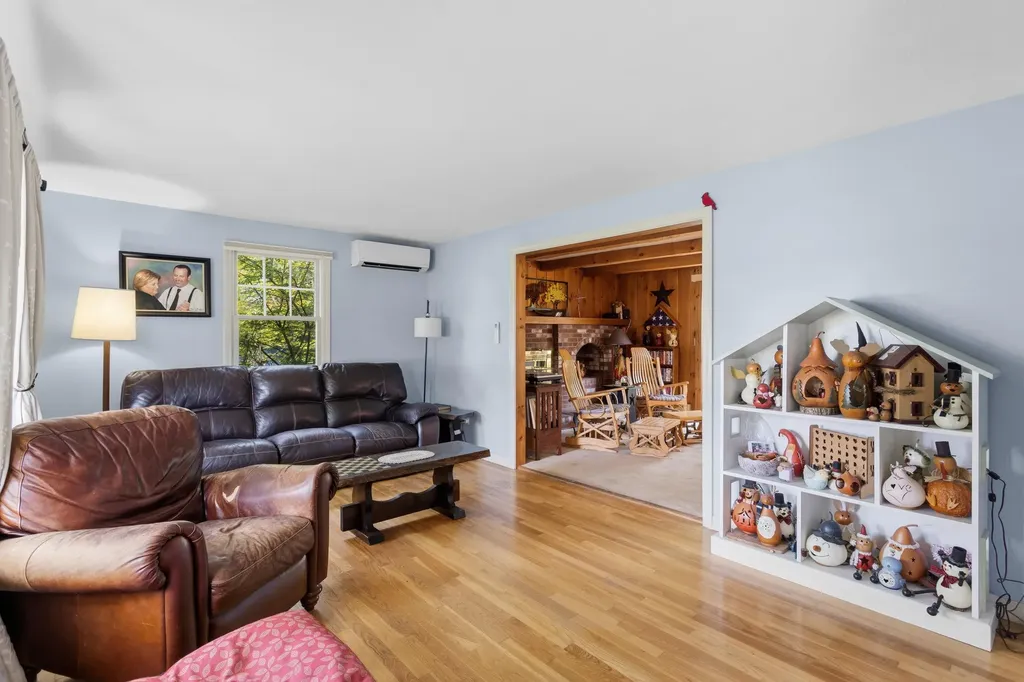 13 William Circle Stratham NH 03885