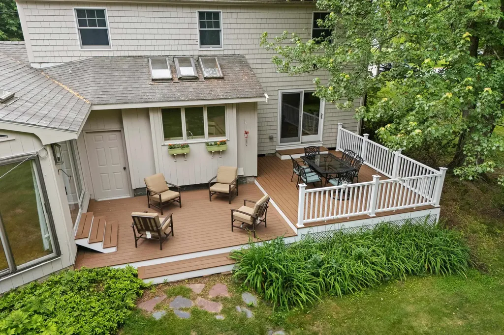13 William Circle Stratham NH 03885