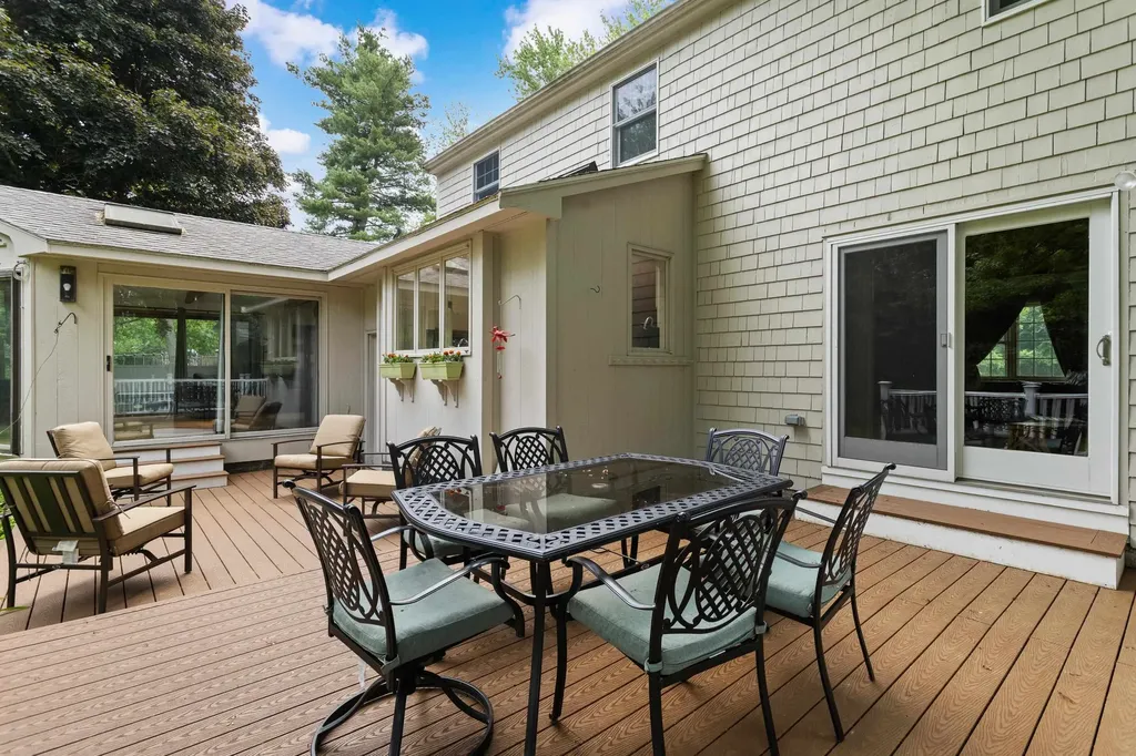 13 William Circle Stratham NH 03885