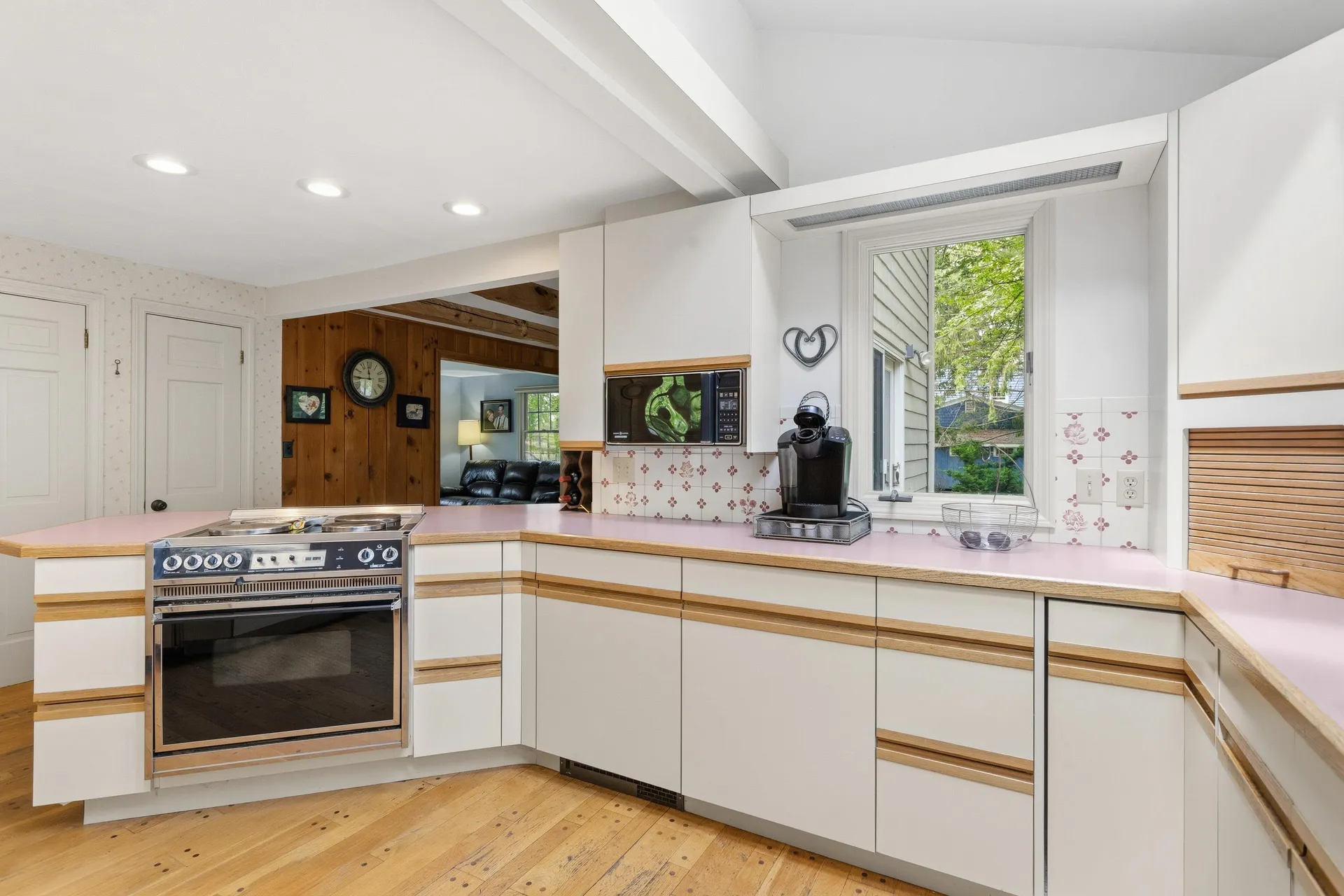 13 William Circle Stratham NH 03885