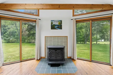 13 William Circle Stratham NH 03885