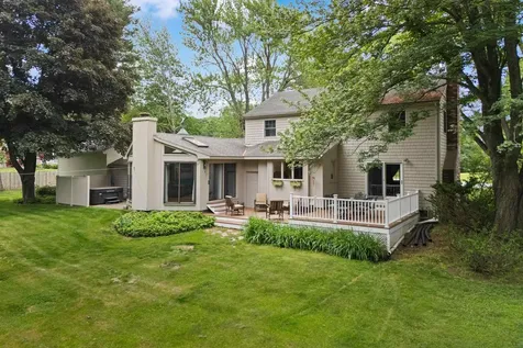 13 William Circle Stratham NH 03885