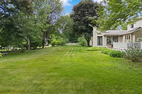 13 William Circle Stratham NH 03885