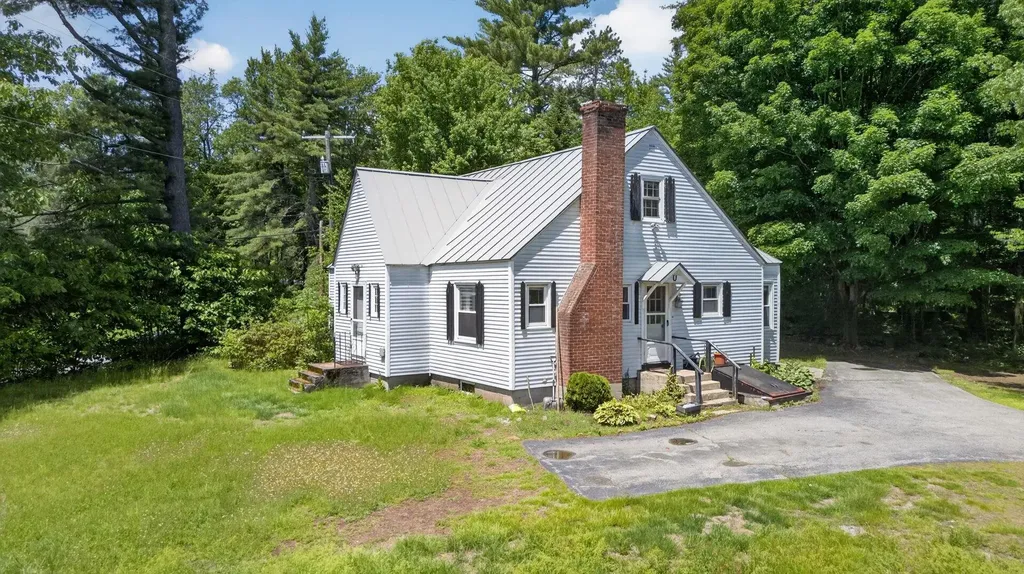 560 Sunapee Street Newport NH 03773
