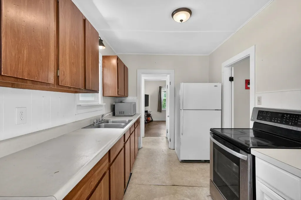 560 Sunapee Street Newport NH 03773