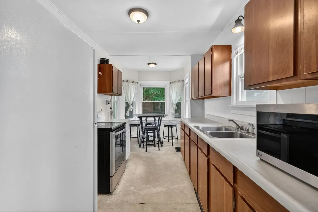 560 Sunapee Street Newport NH 03773
