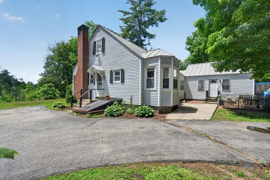 560 Sunapee Street Newport NH 03773