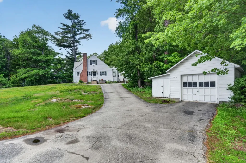 560 Sunapee Street Newport NH 03773