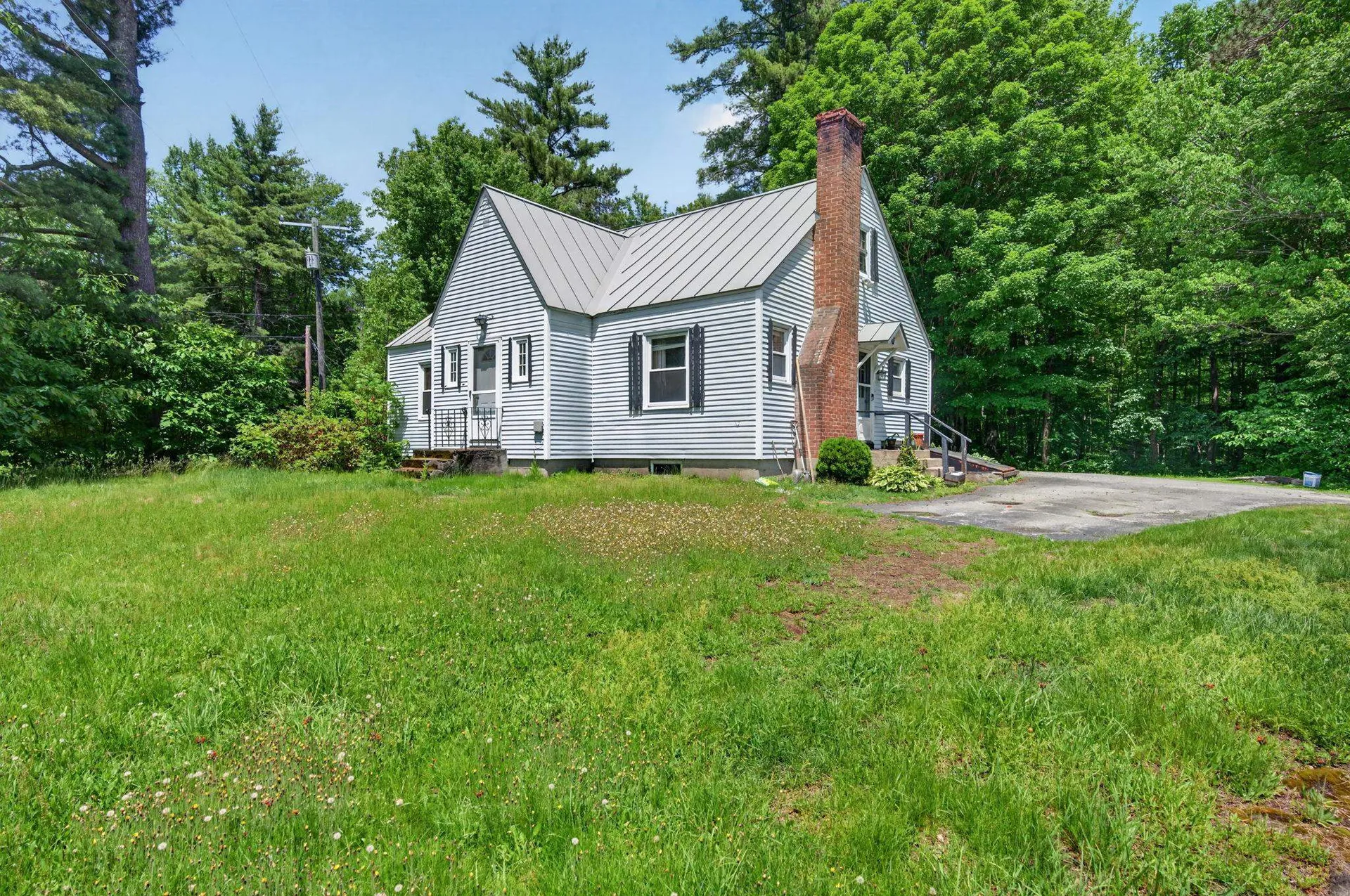 560 Sunapee Street Newport NH 03773