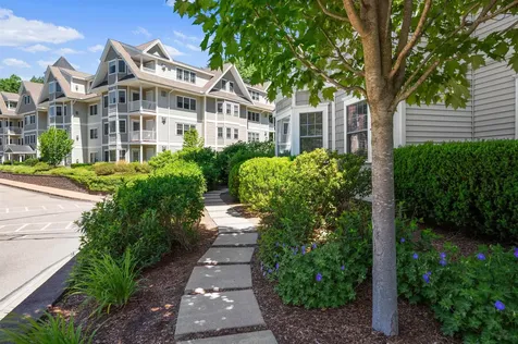 4 Sterling Hill Lane Exeter NH 03833