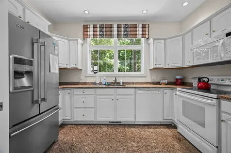 4 Sterling Hill Lane Exeter NH 03833