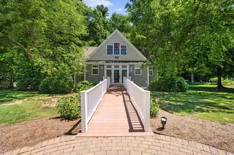 4 Sterling Hill Lane Exeter NH 03833
