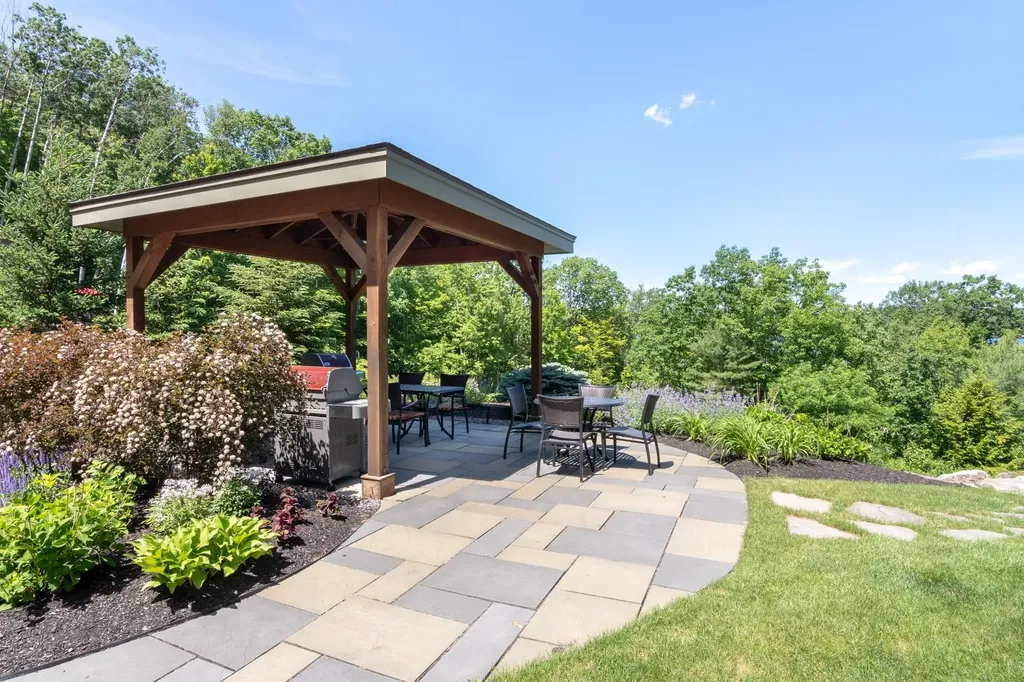 616 Scenic Road Laconia NH 03246