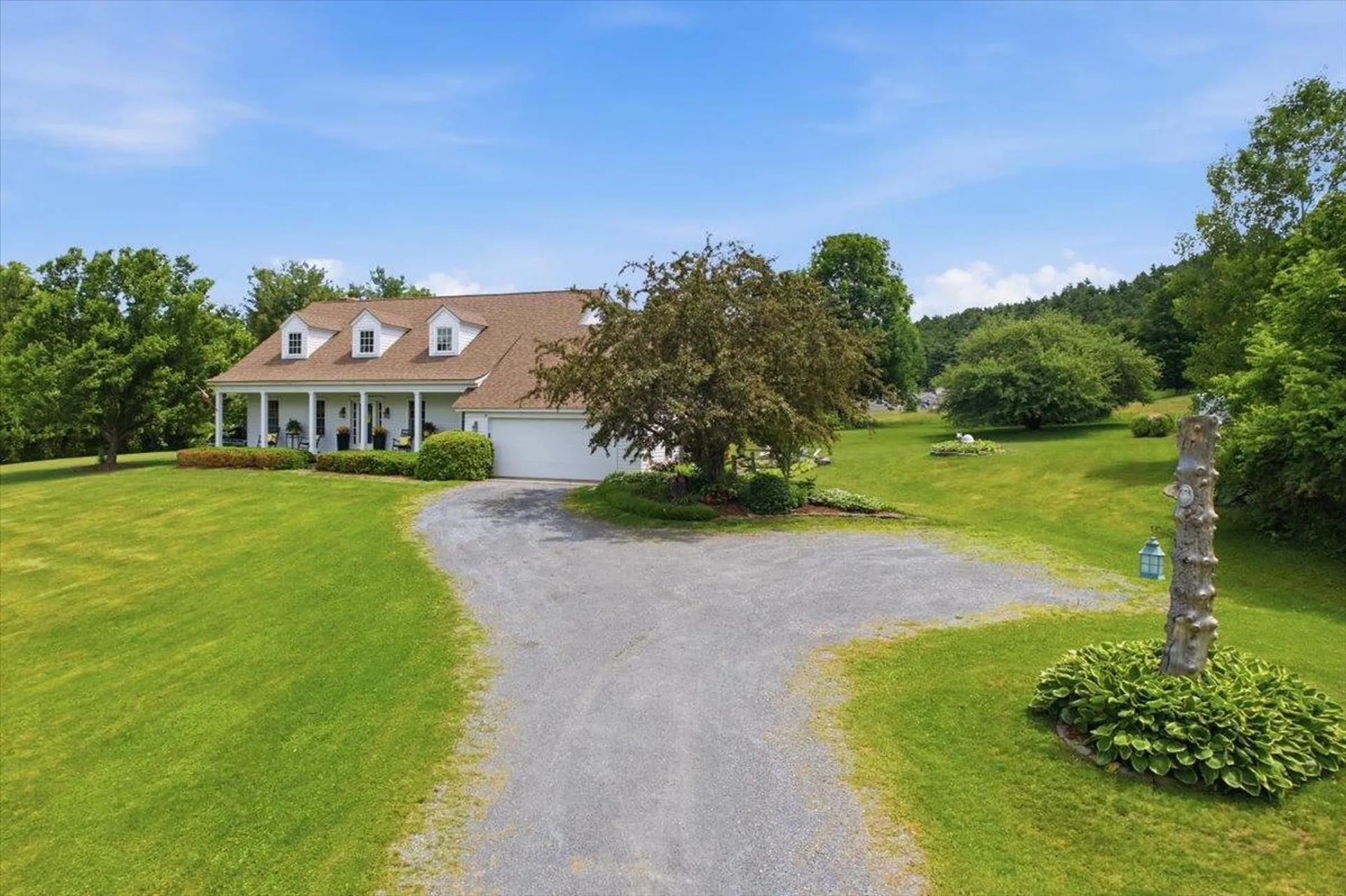 Pownal VT, 3287 Route 7 Route
