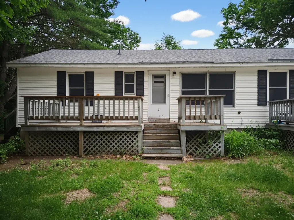 108 Cherry Valley Road Gilford NH 03249