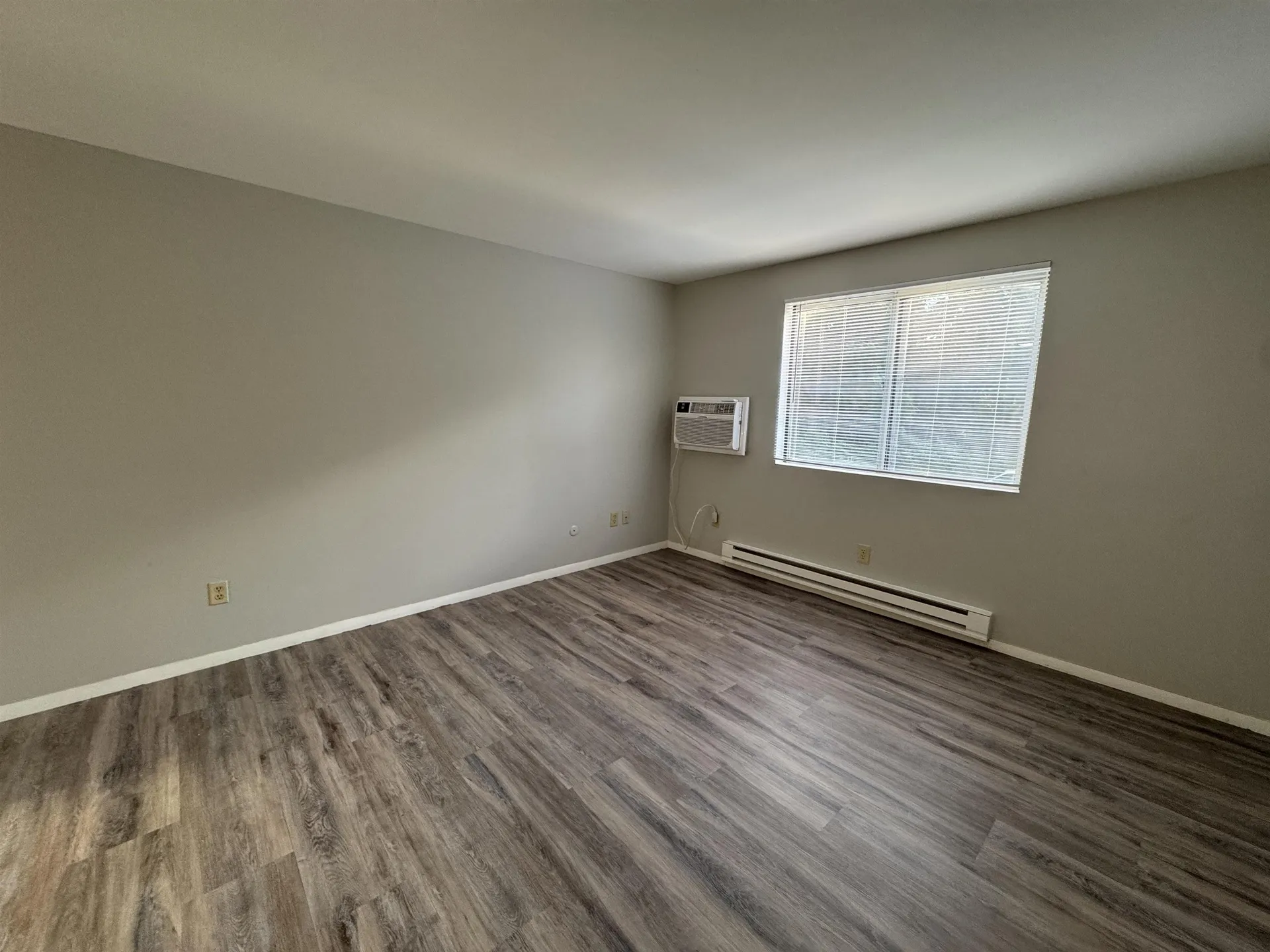 93 West Street Milford NH 03055