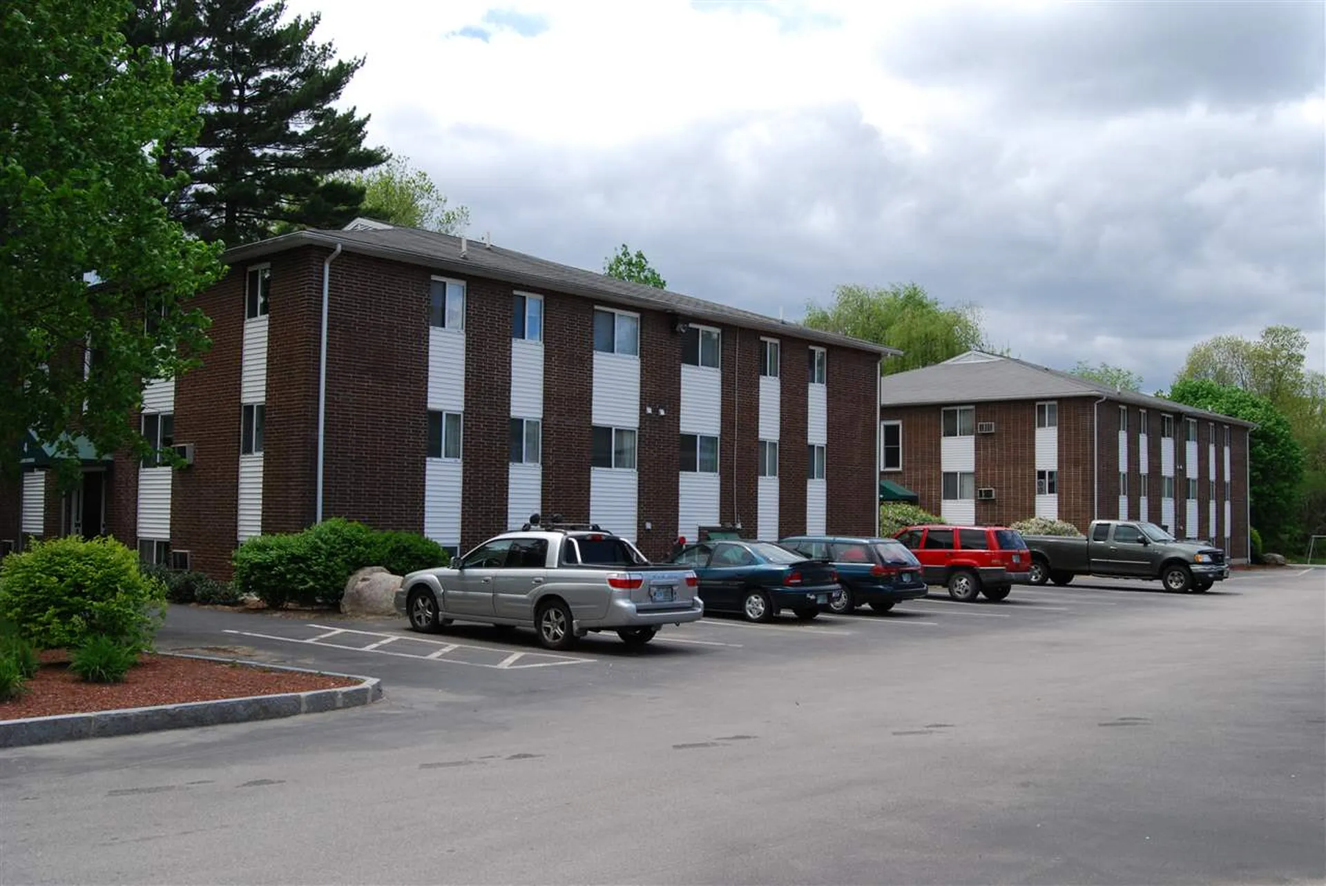 93 West Street Milford NH 03055