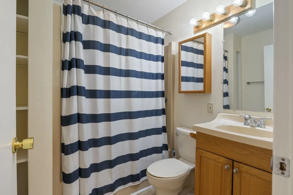 267 Pioneer Road Rye NH 03870
