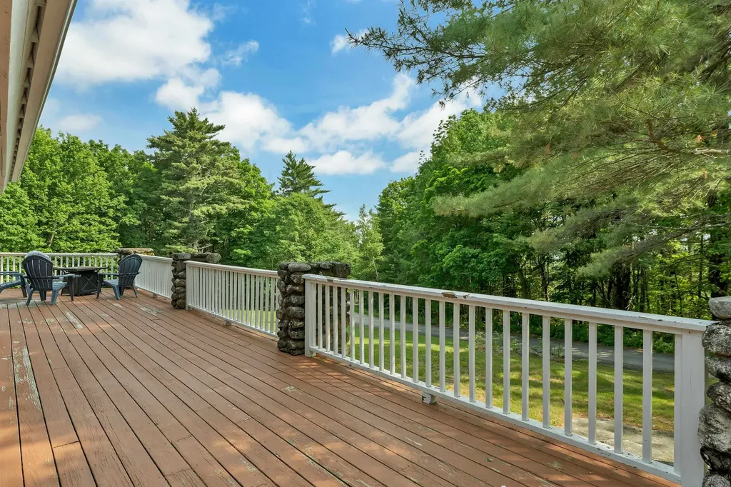 71 Winona Road Meredith NH 03253