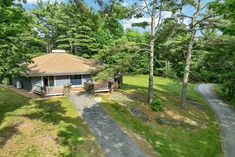 71 Winona Road Meredith NH 03253