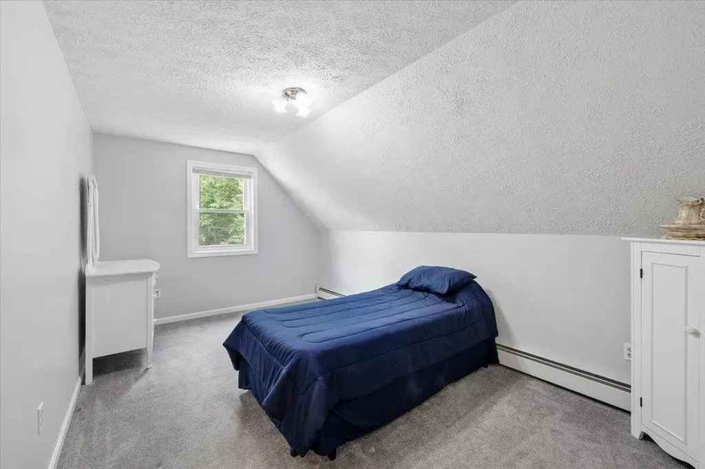 17 Almeda Lane Hooksett NH 03106
