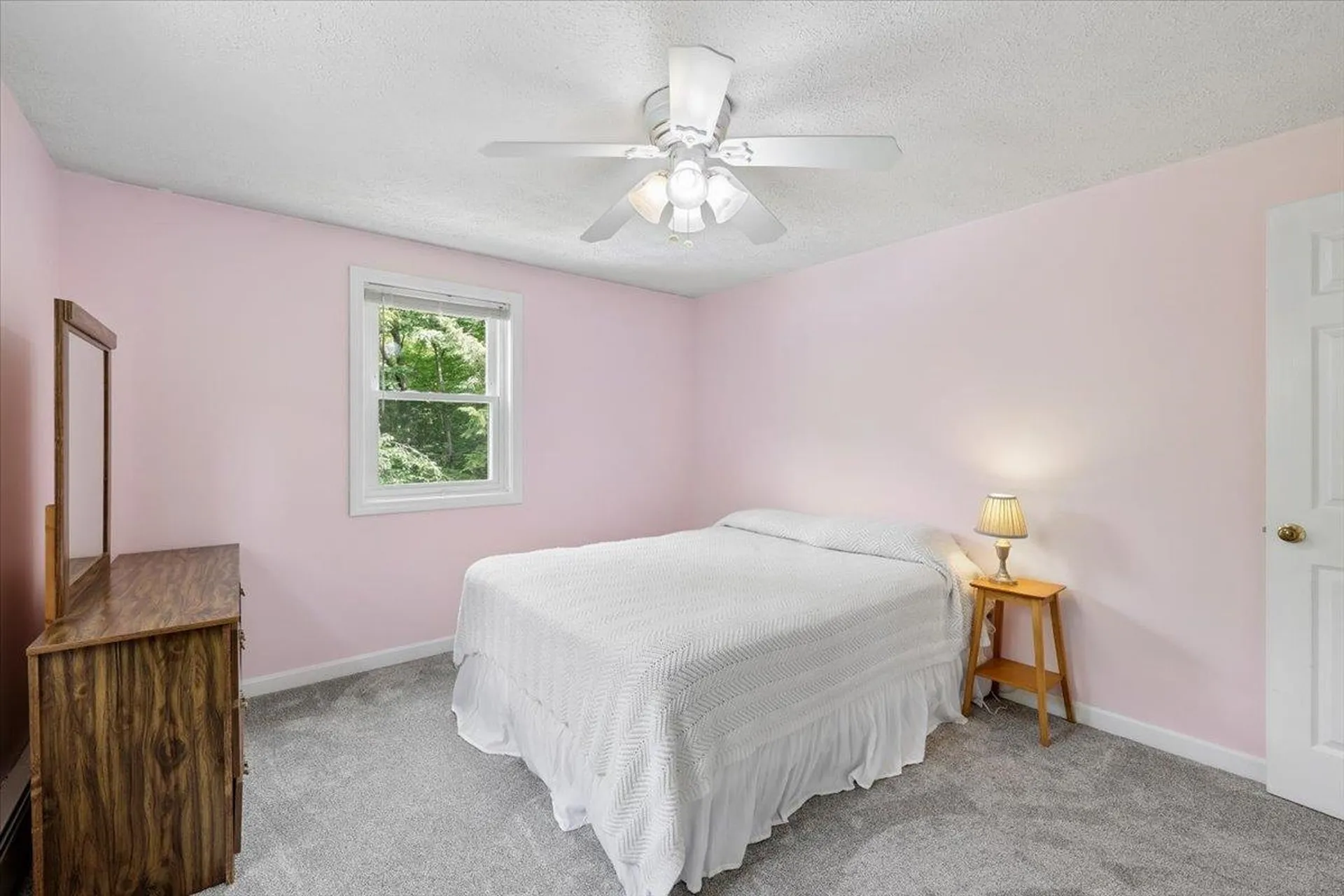 17 Almeda Lane Hooksett NH 03106