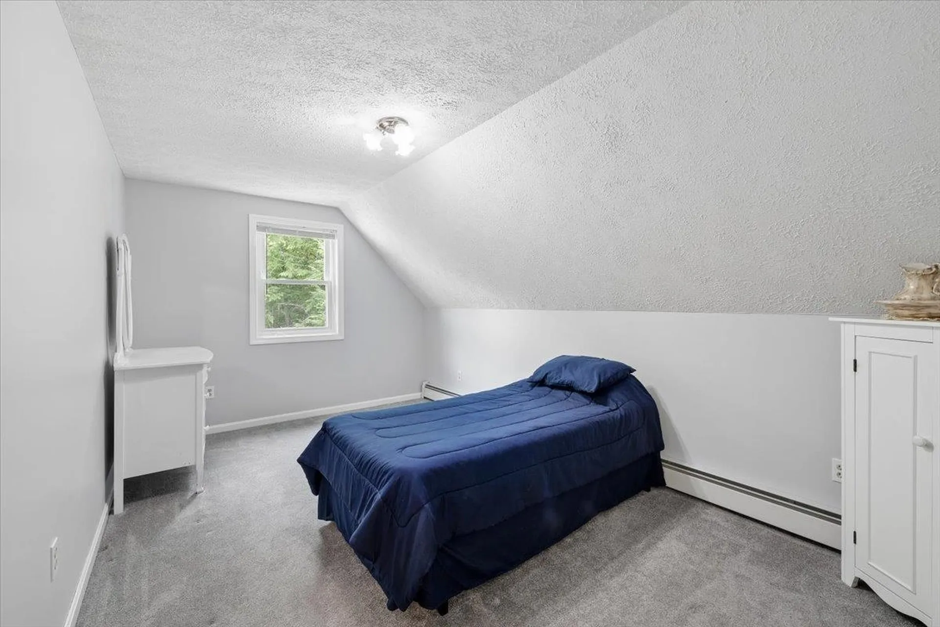 17 Almeda Lane Hooksett NH 03106