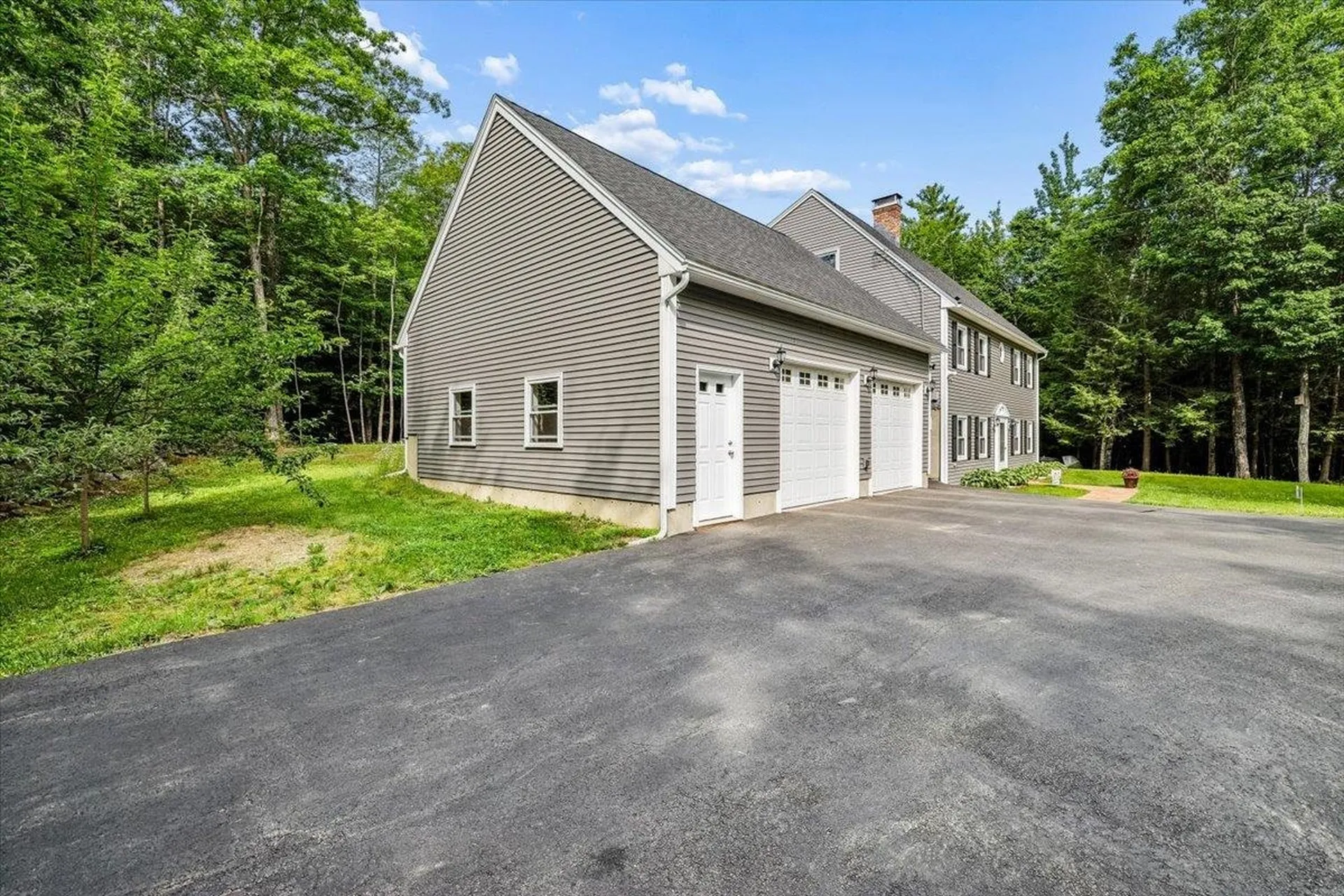 17 Almeda Lane Hooksett NH 03106