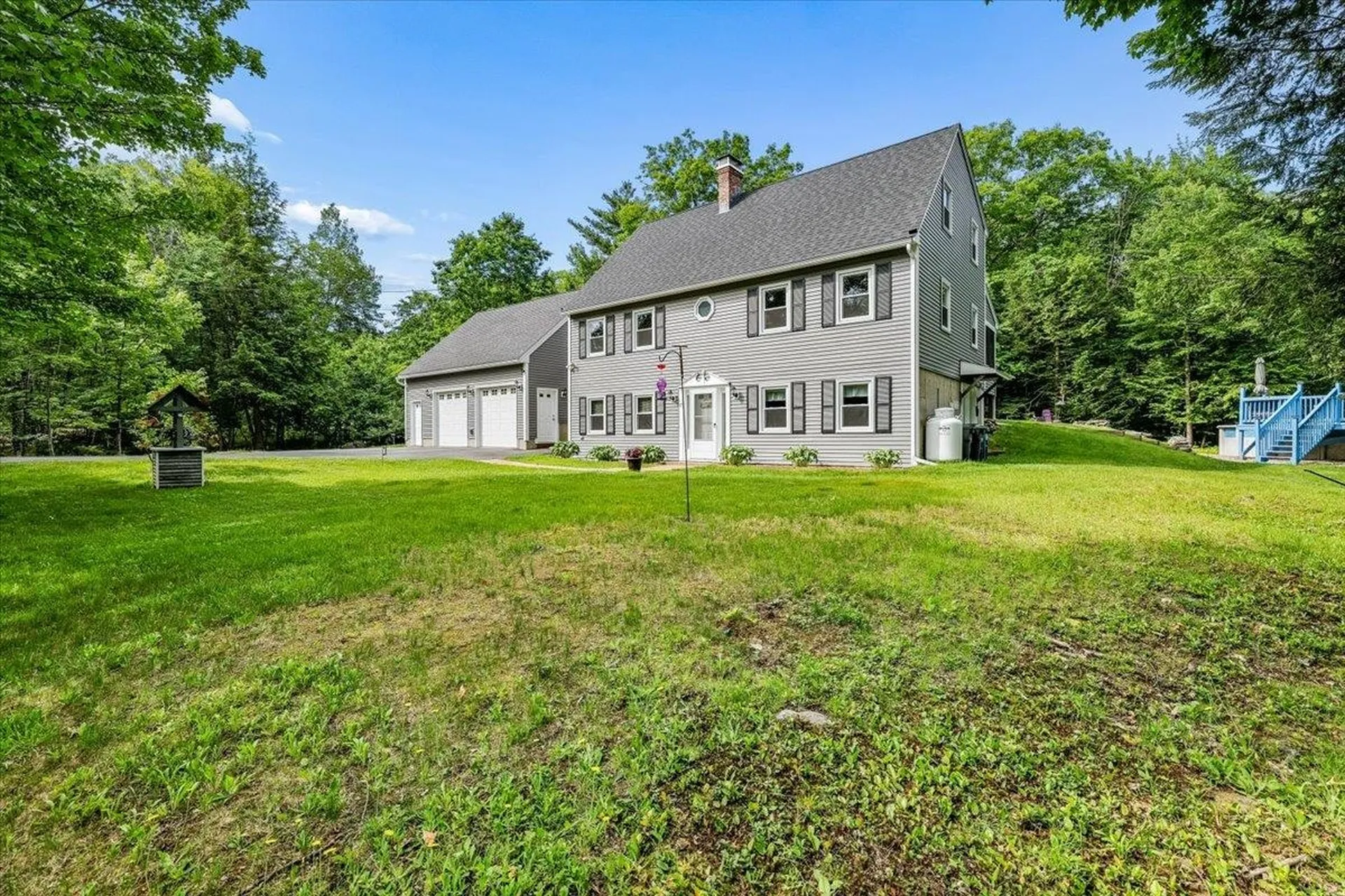 17 Almeda Lane Hooksett NH 03106