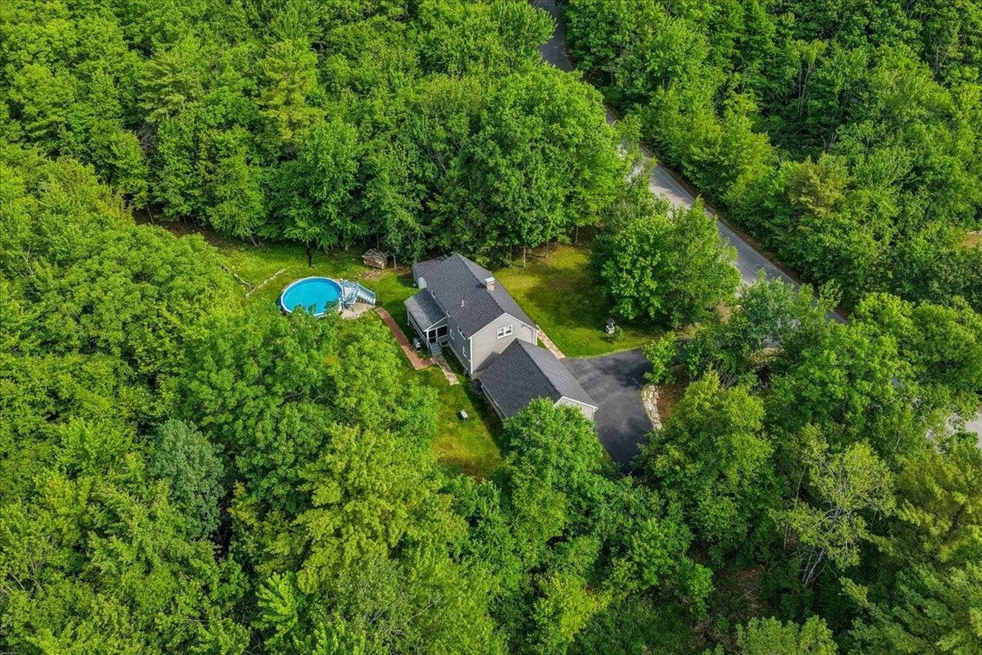 17 Almeda Lane Hooksett NH 03106