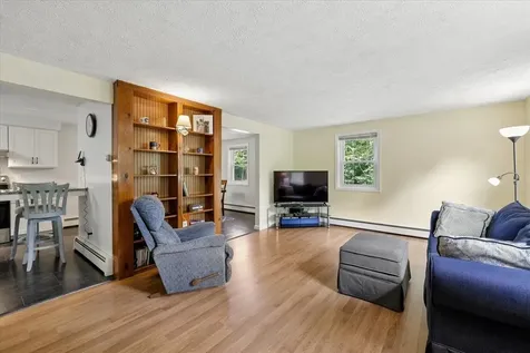 17 Almeda Lane Hooksett NH 03106